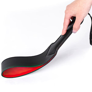Chibata Moderna em Preto com Detalhes em Vermelho - YOUVIBE